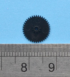 Ingranaggi di superficie di lucidatura del diametro 1cm dall'ingranaggio di plastica che modella nel nero