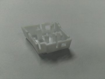 La muffa di plastica di colore bianco si separa il materiale dell'ABS fatto dallo stampaggio ad iniezione preciso