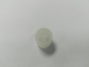 Il colore bianco di svita si separa il materiale del PC fatto dallo stampaggio ad iniezione dell'inserzione
